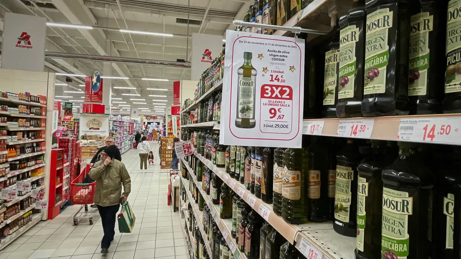 La heroica labor de los supermercados en Valencia