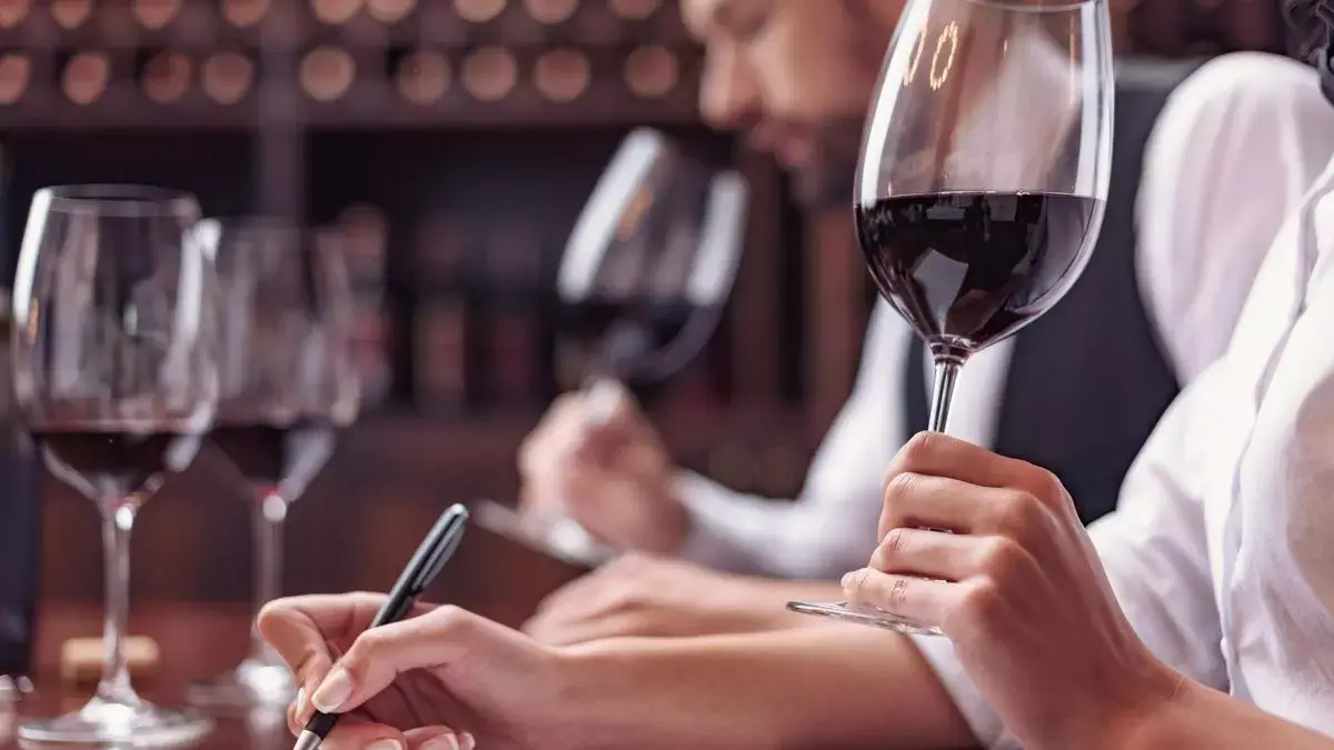 Los jóvenes catalanes prefieren el vino “afrutado” o “floral”, según un estudio del primer panel de consumidores del sector vitivinícola