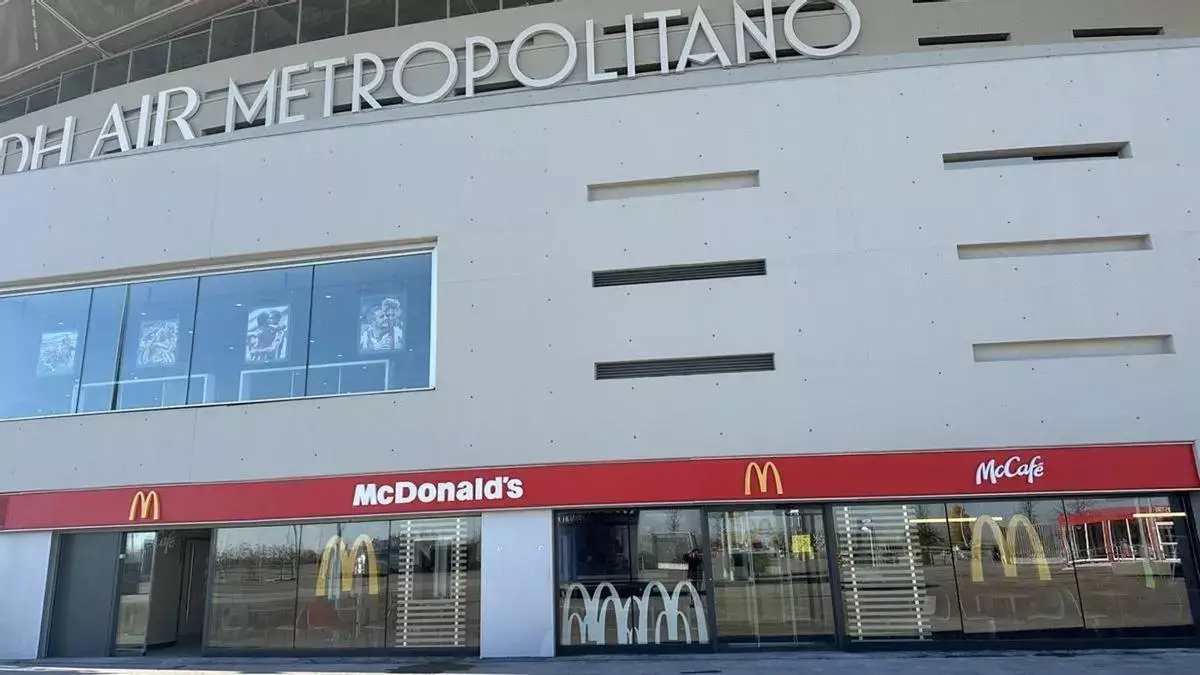 McDonald’s abre su primer restaurante en un estadio de fútbol en España, en el campo del Atlético de Madrid