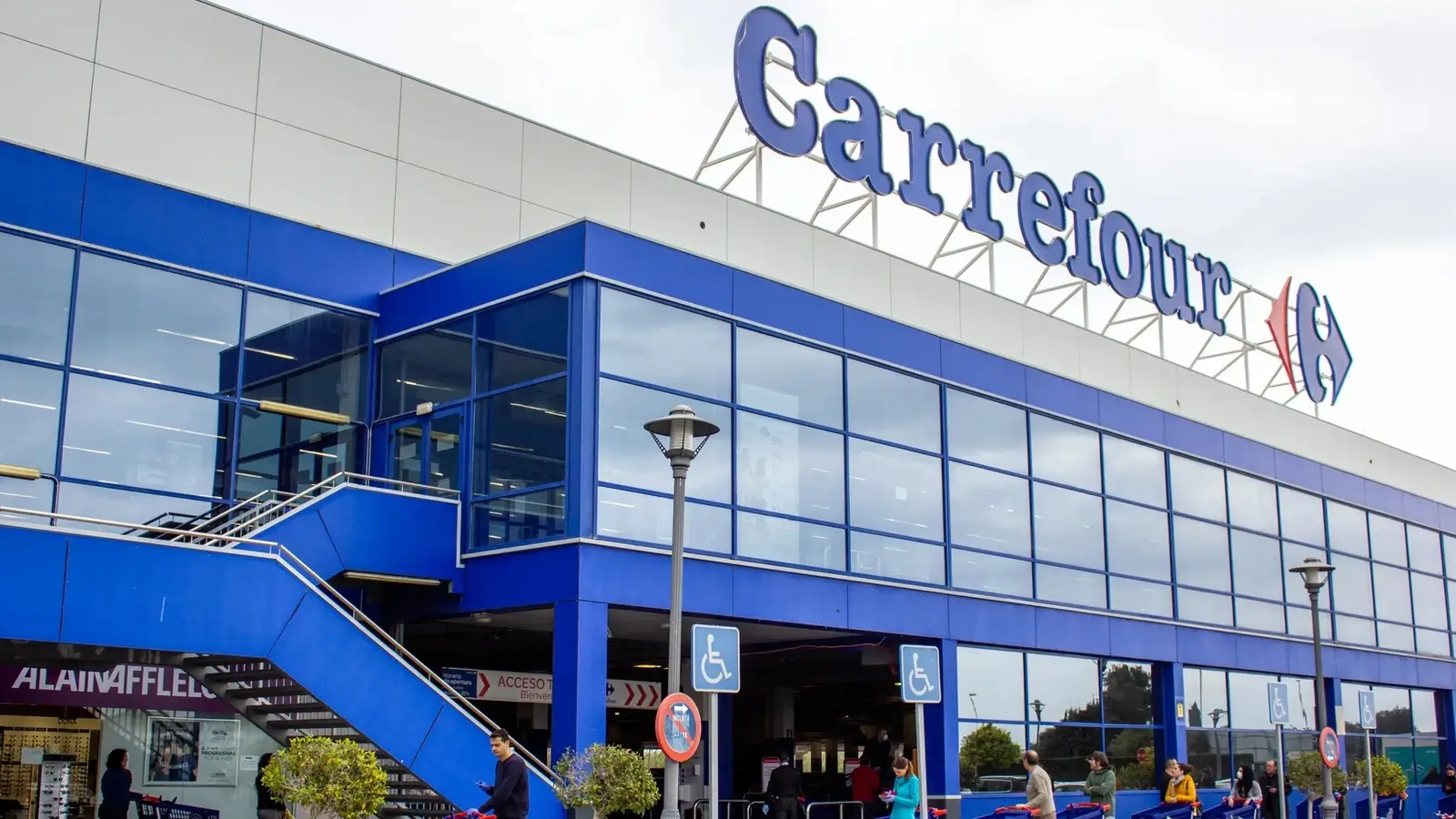 Jorge Ybarra (Carrefour): «A nosotros no nos vale solo la marca propia para un producto»