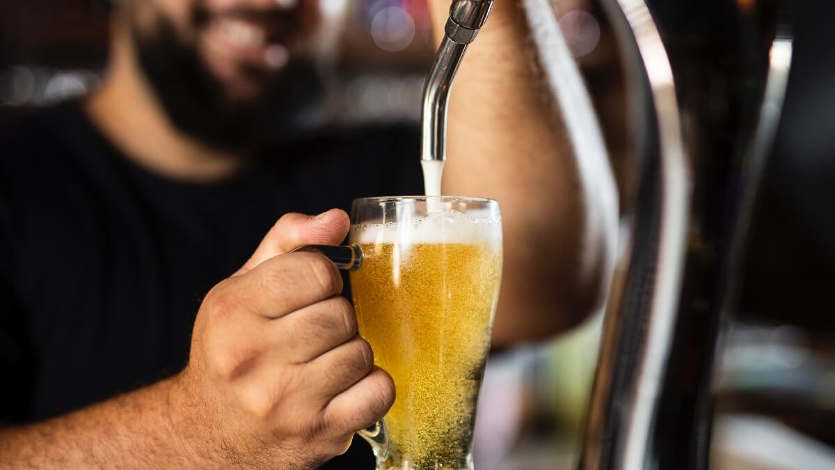 La crisis del cereal dispara el coste de la cerveza hasta un 17% en 2025