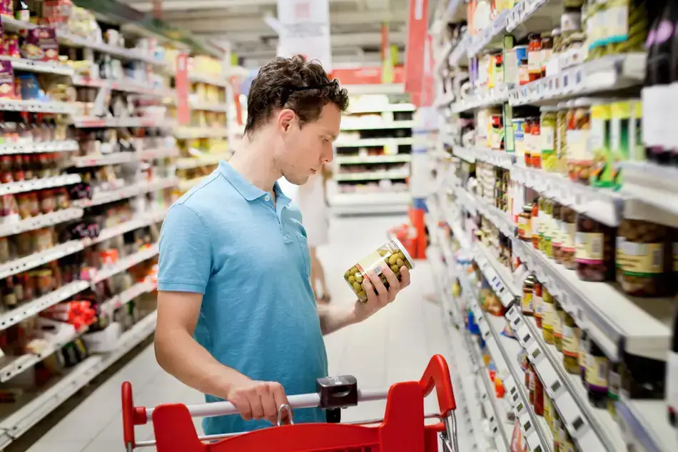 Etiquetado de los alimentos en la UE: Los consumidores pueden perderse en el laberinto de las etiquetas alimentarias