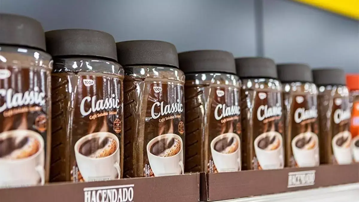 La marca blanca crece hasta el 53,4% de cuota a pesar de reducir su presencia en el lineal