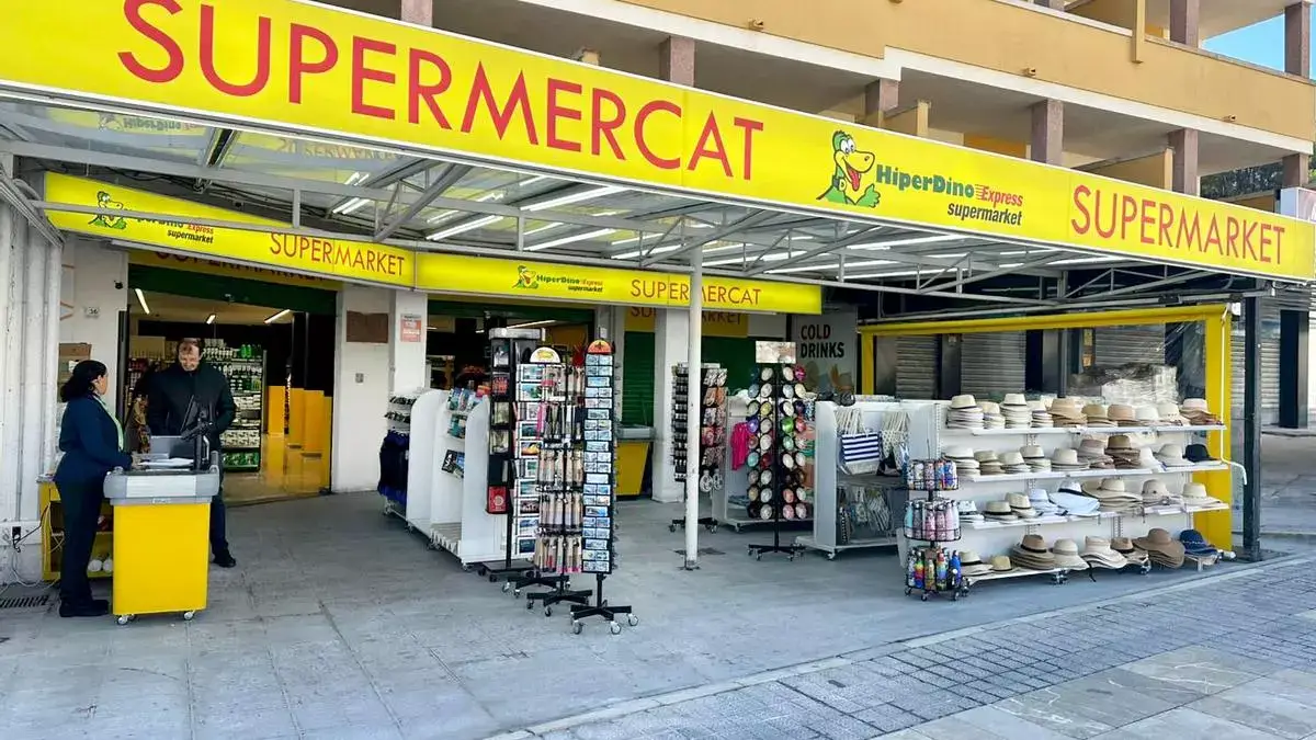 HiperDino hace historia con la apertura de sus primeras tiendas turísticas en Mallorca