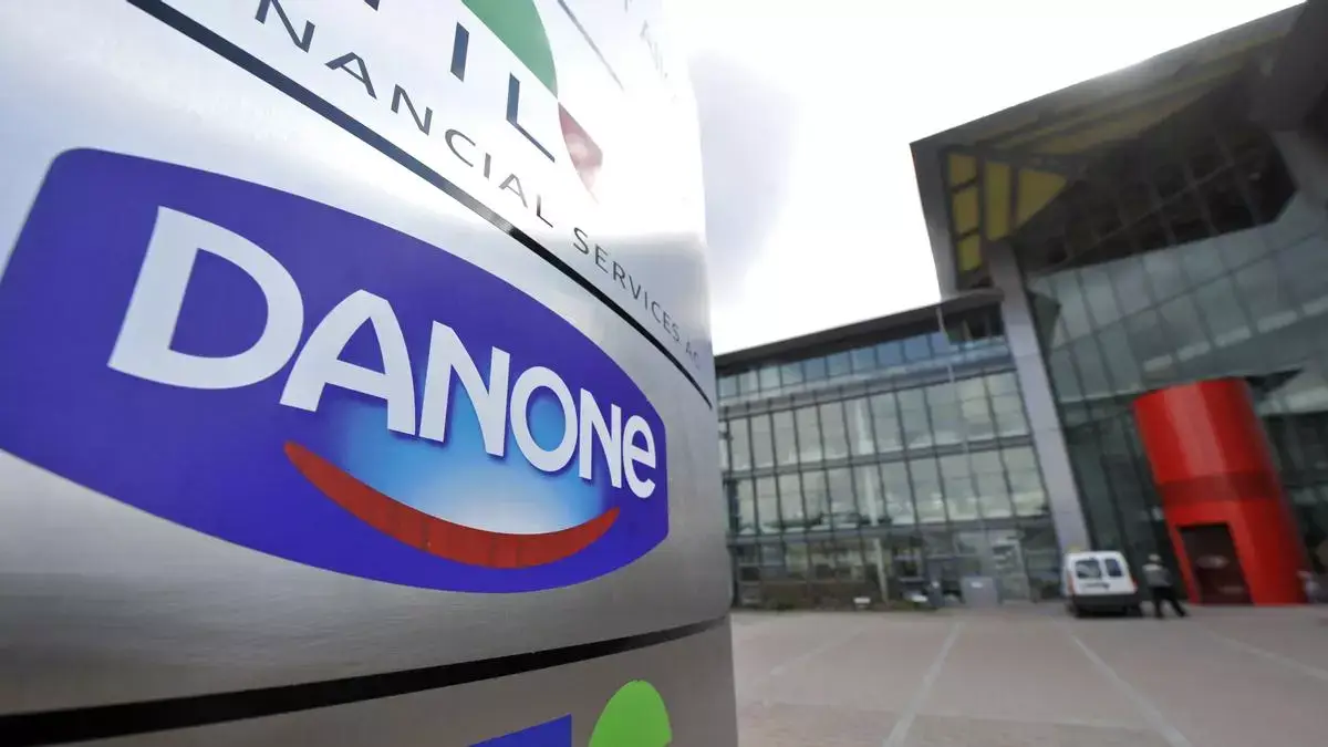 Danone quiere comprar otras empresas mientras prevé más subidas de precios por los lácteos y los envases