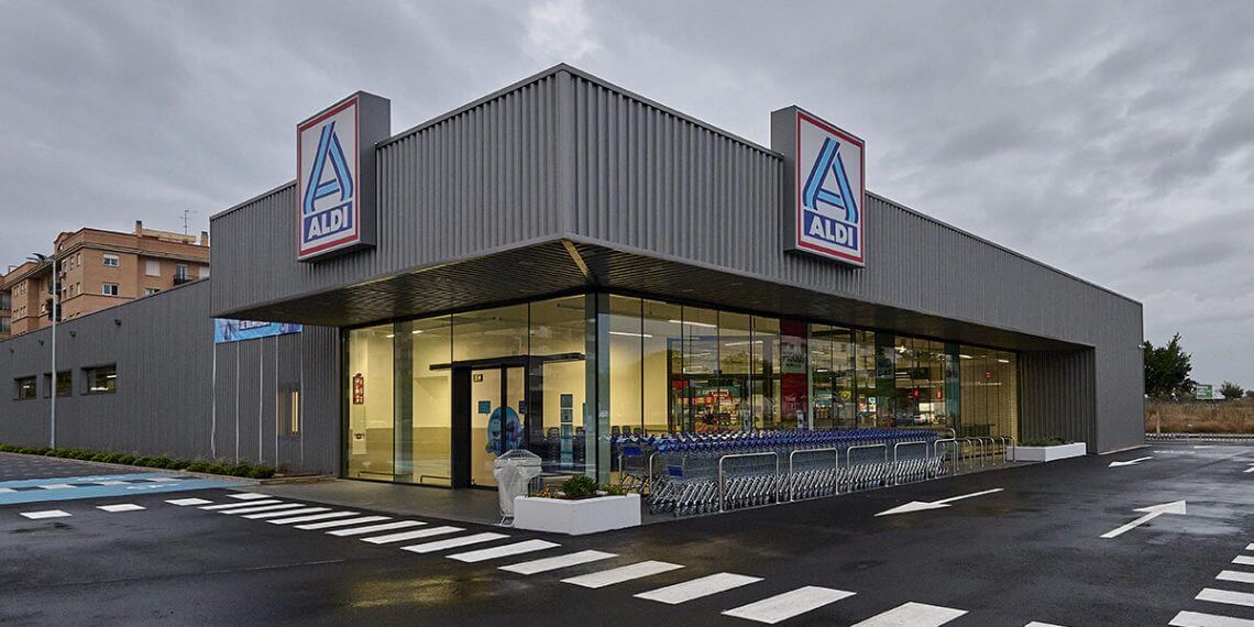 Aldi completa la reapertura de sus supermercados afectados por la DANA
