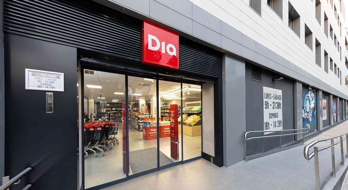 Dia aviva la guerra de precios y rebajará 200 productos hasta un 40%