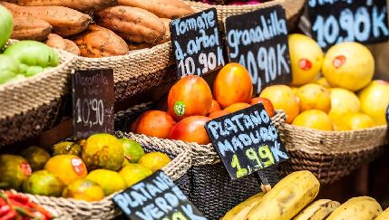 La asociación de comercio minorista de Cataluña vaticina que reducir la jornada laboral causará una subida de precios