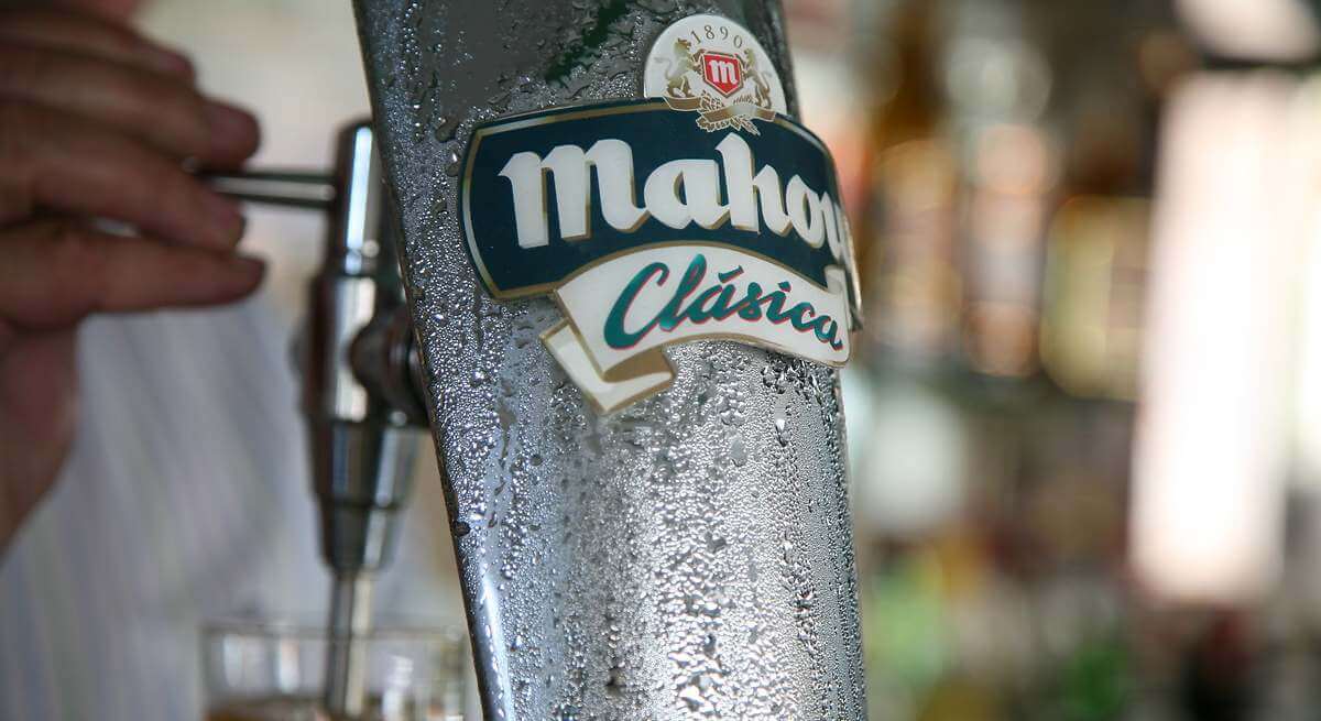 Mahou lanza un banco para la hostelería y ofrece cuentas, seguros y gestión de pagos