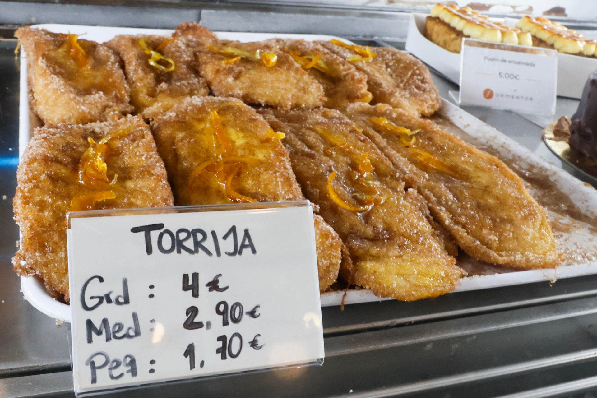 La venta de dulces de Semana Santa se adelanta un mes por la demanda