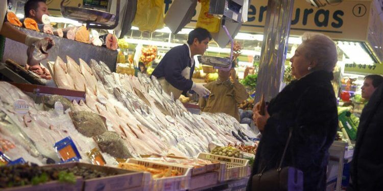 UATAE advierte del cierre de 29 comercios cada día, un total de 10.599 en el último año