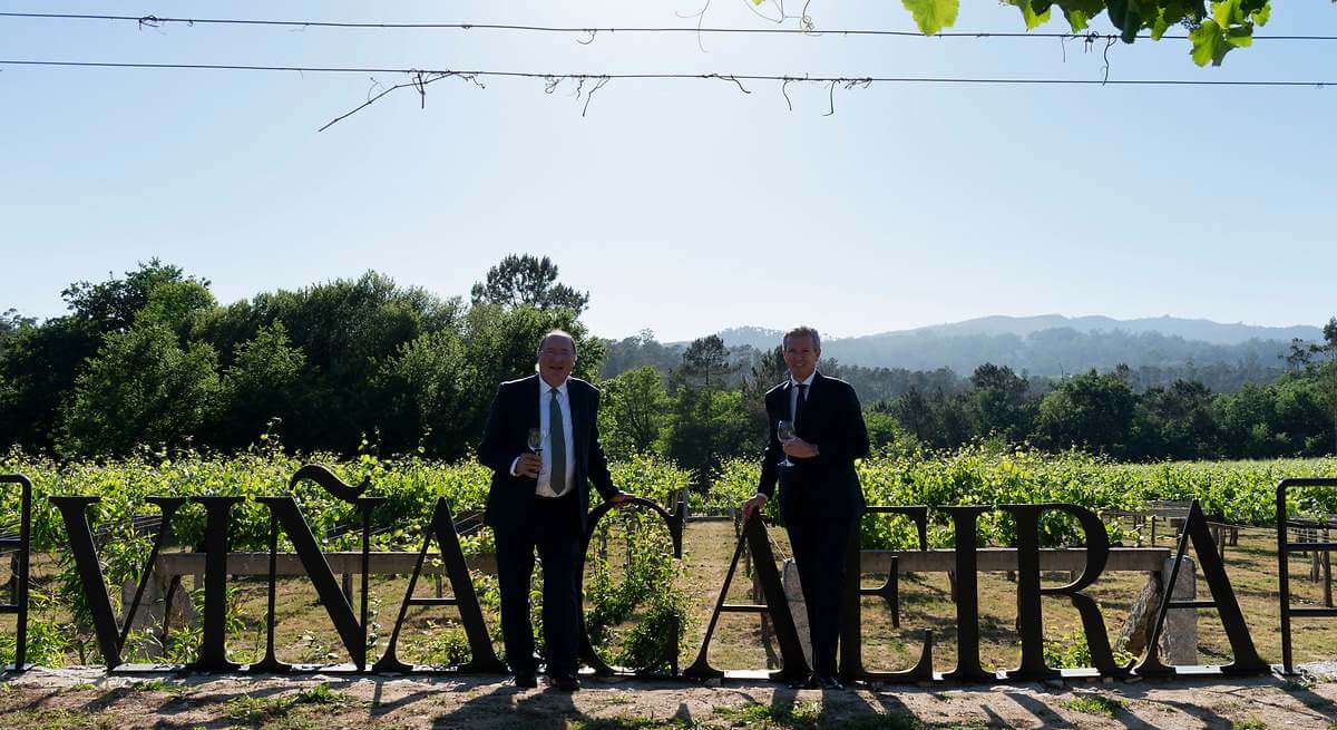 Carlos Moro inaugura su primera bodega en Rías Baixas