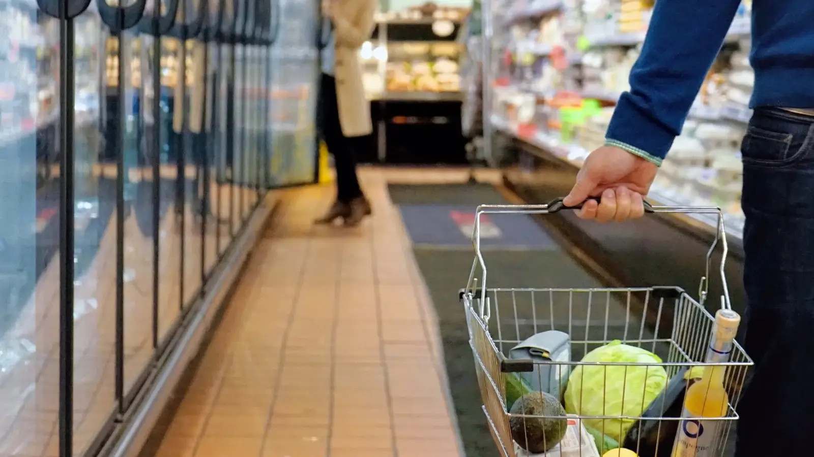 Más de la mitad de los españoles llegan justos a fin de mes y tiran de promociones para ahorrar