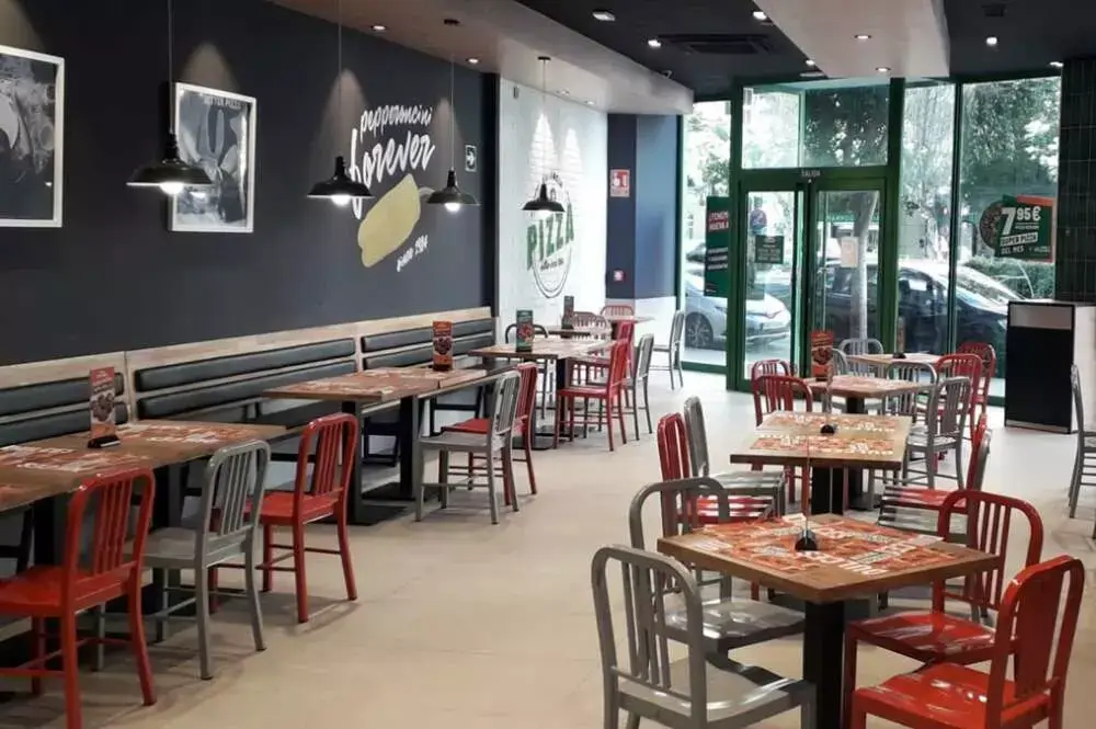 La mítica pizzería Papa John’s en apuros: su mayor franquiciado al borde de la quiebra