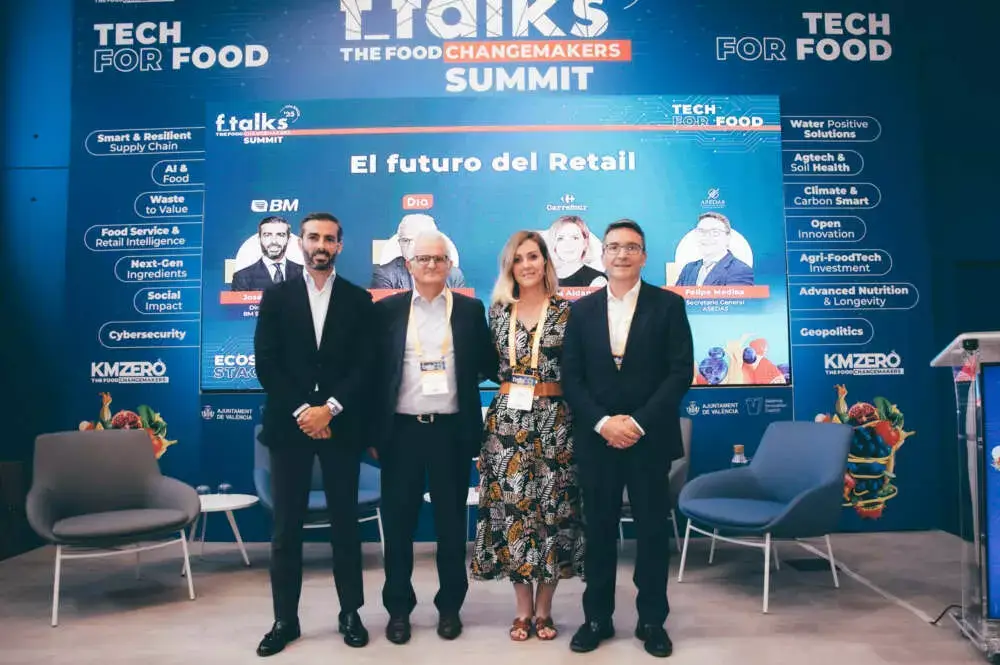 Carrefour reafirma su apuesta por el hipermercado, mientras Dia rechaza el fin de las cocinas previsto por Juan Roig (Mercadona)