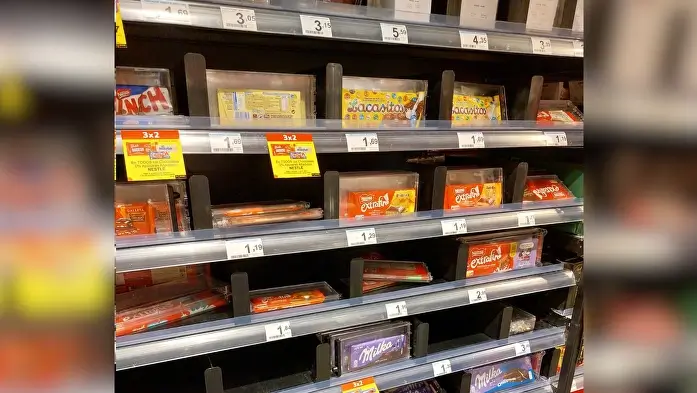 Los supermercados ponen alarmas antirrobo al chocolate en plena subida del precio del cacao