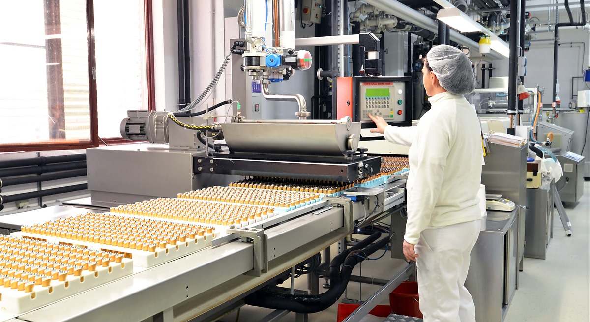 La industria alimentaria cede ante los súper y tras nueve meses con bajada de los precios recorta su rentabilidad
