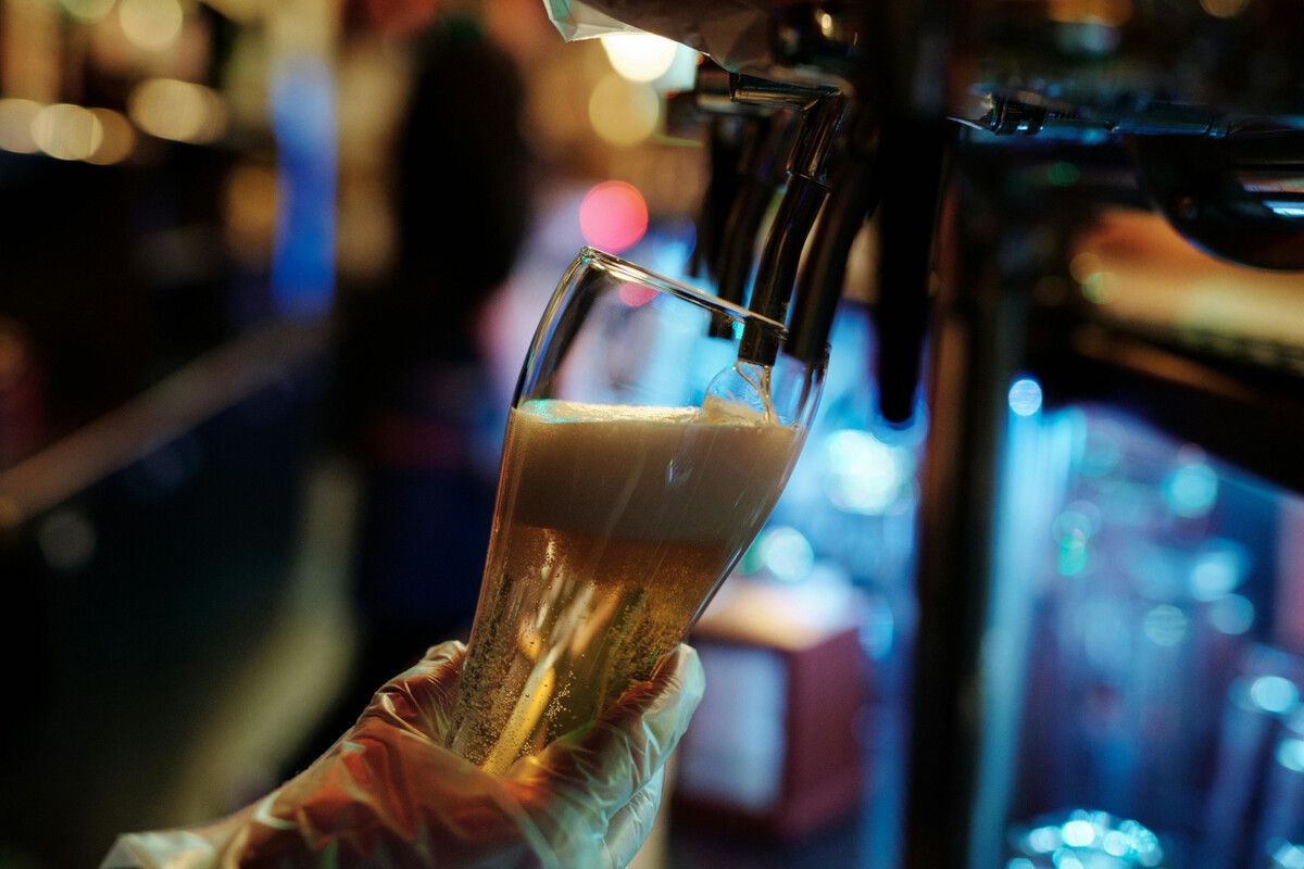 Llegan al súper las cervezas Gran Vía de la familia Riberas, el nuevo rival de Mahou, Damm o Estrella Galicia