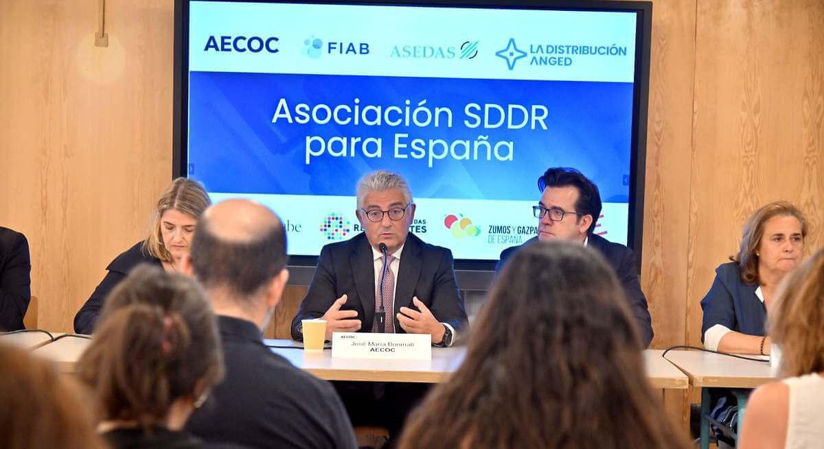 Fabricantes y distribuidores reclaman retrasar el sistema de devolución de envases de bebidas al 2029