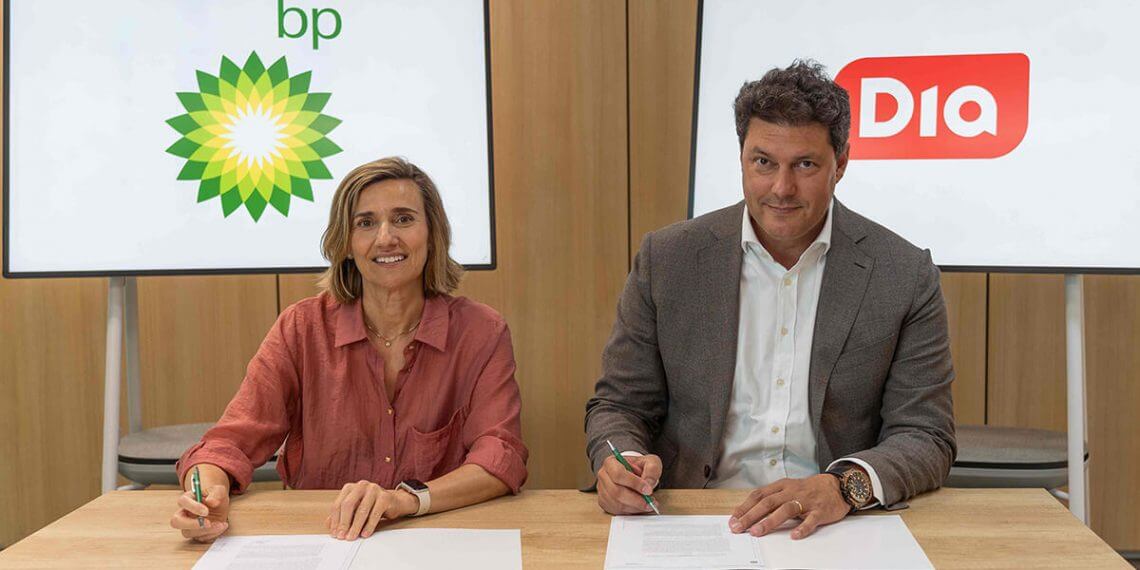 Dia abrirá supermercados en estaciones de servicio bp