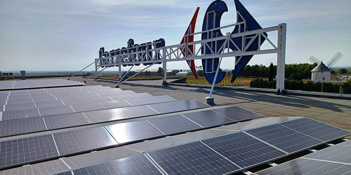 Carrefour avanza en el autoconsumo energético de sus hipermercados