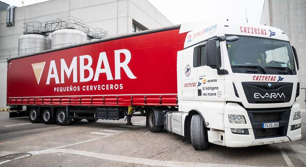 Ambar se alía con Carreras para transportar la cerveza con hidrógeno renovable