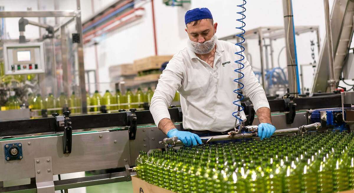 Las ventas de aceite español envasado en origen superan ya a las de granel en Estados Unidos