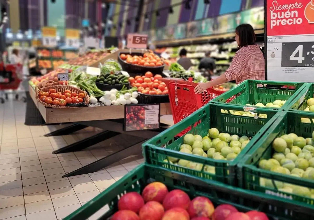 Las grandes cadenas pugnan en Euskadi por la apertura de nuevos supermercados