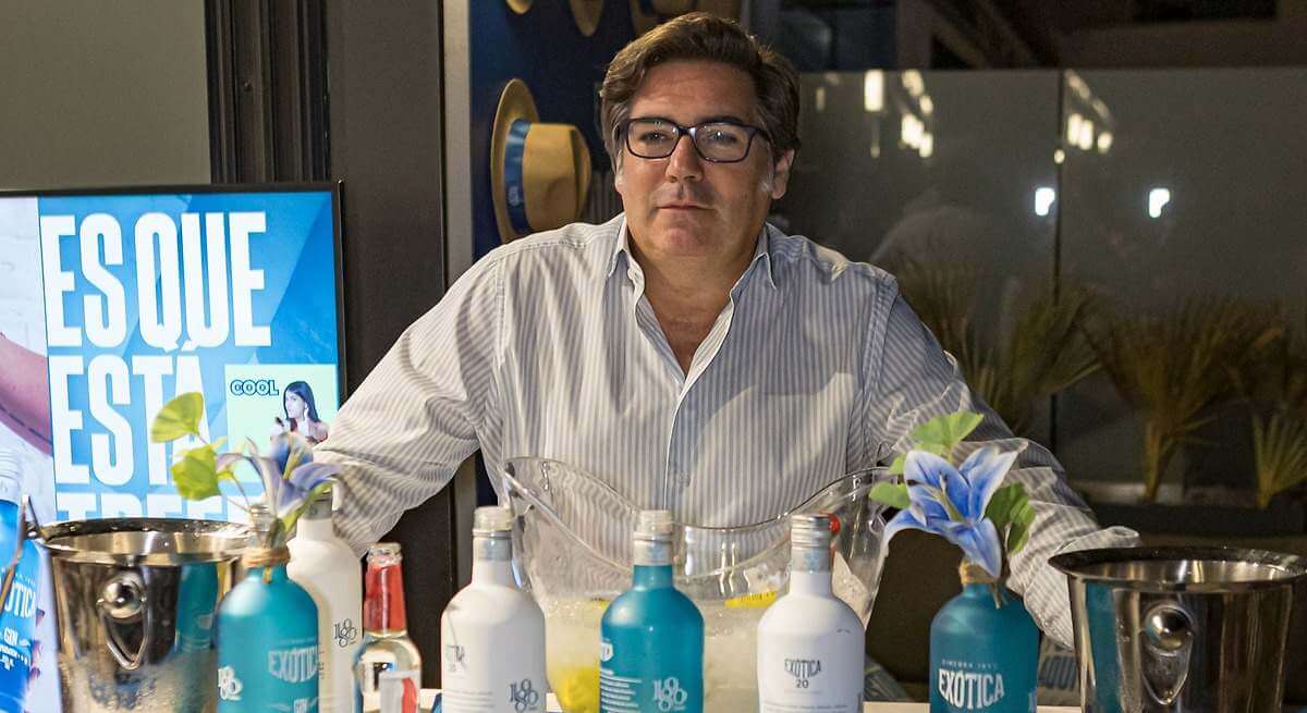 Exótica, la ginebra sevillana que vende 400.000 botellas al año y quiere crecer entre Millennials y Generación Z