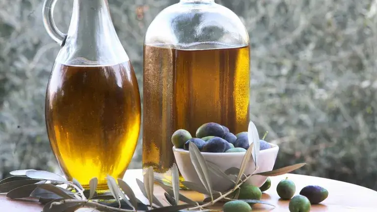El aceite de oliva resiste el pulso de los aranceles por el desplome de los precios