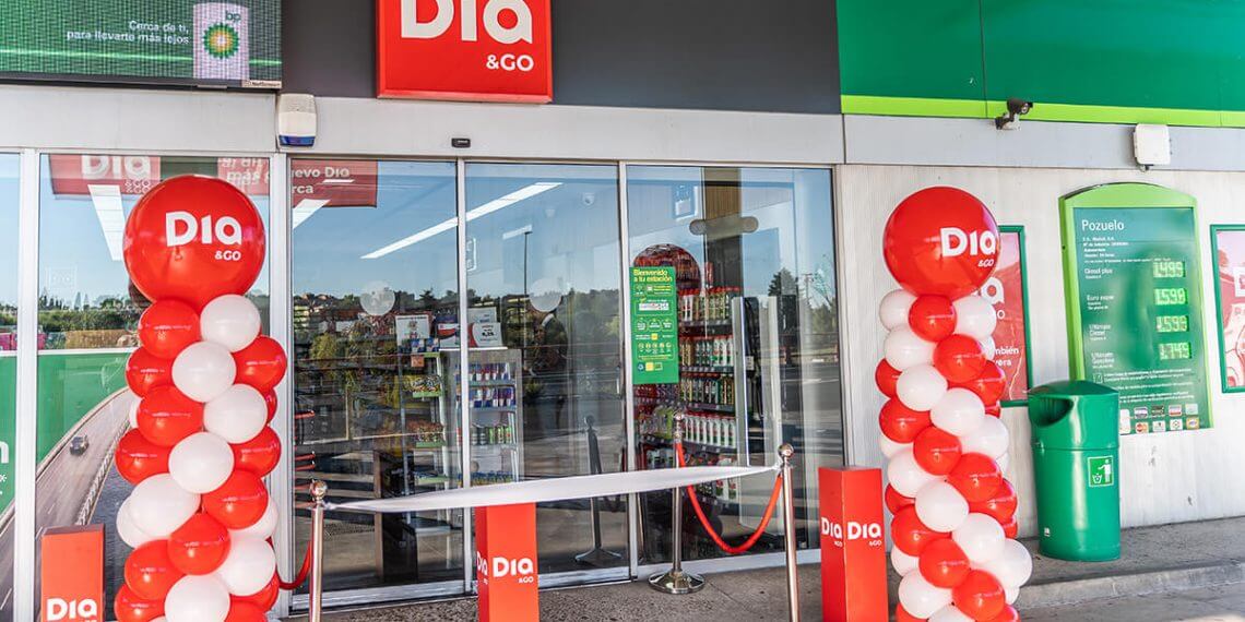 Dia y bp inician su alianza con la apertura de las primeras tiendas en estaciones de servicio