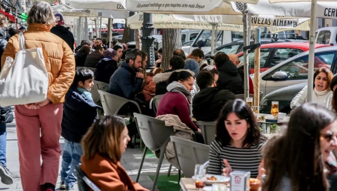 La hostelería podría perder 1.700 millones por la ley que limita el patrocinio de las cerveceras, según un informe