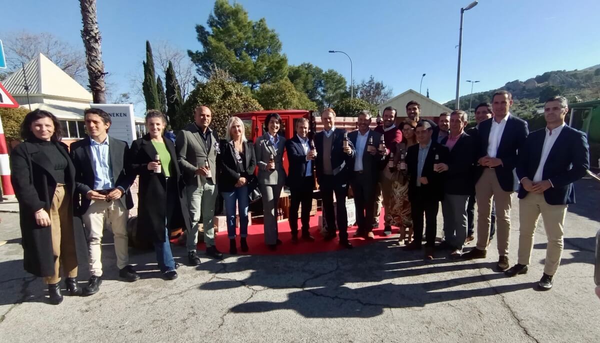 Cruzcampo presenta la 42ª edición de su cerveza especial para Navidad
