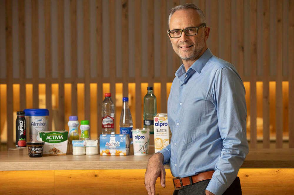 Danone provisiona 27 millones por el cártel de la leche y asegura que ganó ya ocho demandas a los ganaderos