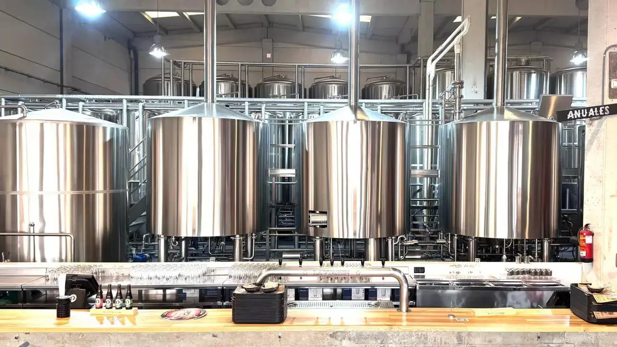 La antigua fábrica de cervezas La Virgen revive en el segundo aniversario de su cierre con nueva marca y proyecto