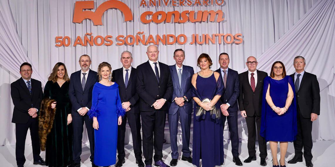 Consum celebra su 50 aniversario junto a todos los colectivos que han impulsado su crecimiento