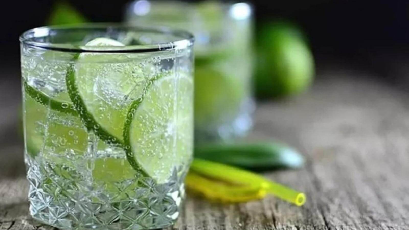Las ventas de agua con gas en supermercados crecen más del 21% en el último año