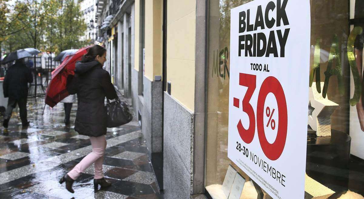 Consumo multa en pleno ‘Black Friday’ a MediaMartk, Carrefour y PC Componentes por falsos descuentos