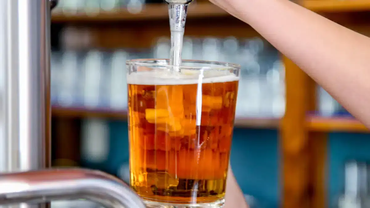 Alcohol y cerveza, los únicos grandes impuestos especiales que ven caer su recaudación