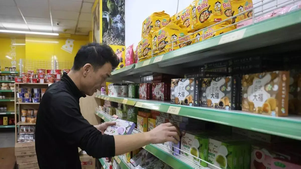 El gasto de los extranjeros en el súper crece el doble que el de los consumidores locales