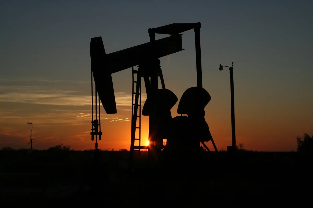 Los precios de los combustibles se disparan sin control por la crisis de Oriente Medio