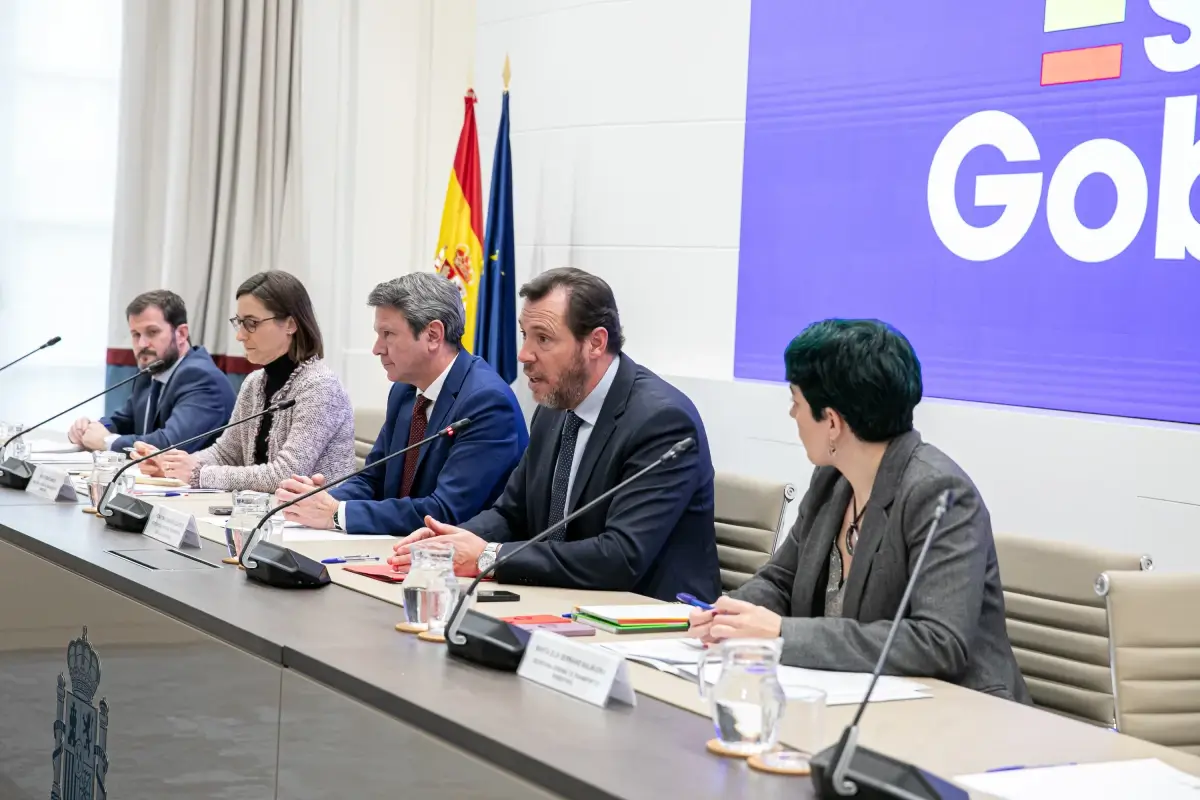 El CNTC se reúne con el ministro Óscar Puente para exigir medidas de ayuda al sector