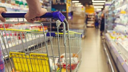 Alimentos en guerra: alarma en el campo, vendedores conteniendo márgenes, consumidores vigilando los precios…