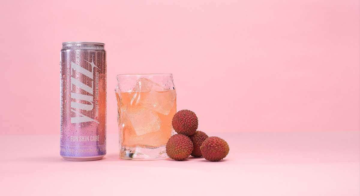 Mahou crece más allá de la cerveza y lanza un refresco con ácido hialurónico junto a María Pombo