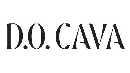 El sector del cava elige a su primera presidenta para frenar su declive