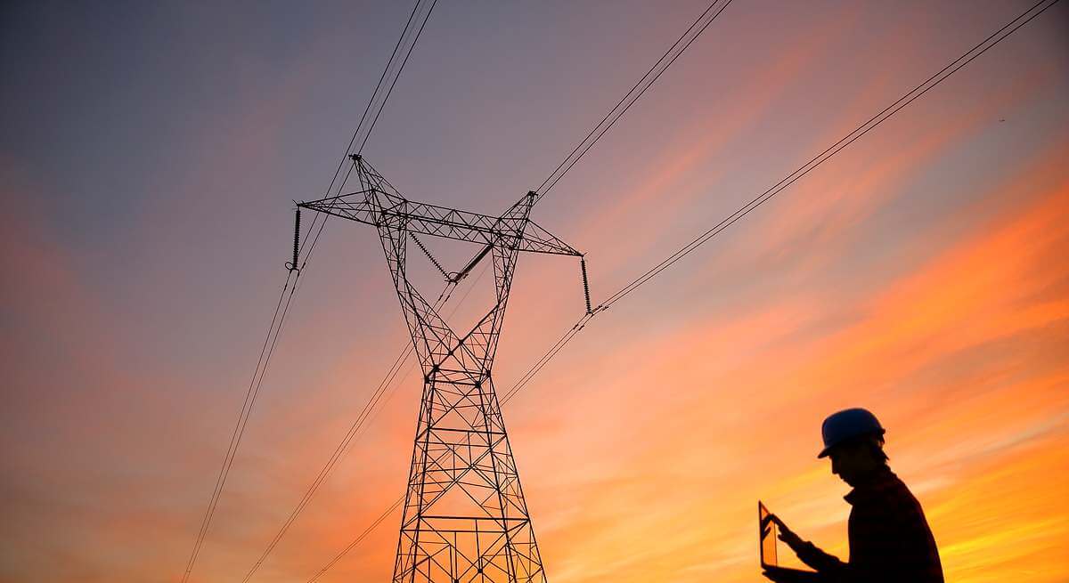 Red Eléctrica vuelve a interrumpir el consumo a la gran industria: ya es la tercera vez en el año