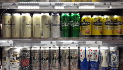 Hacienda pone en su punto de mira los impuestos de la cerveza y el vino tras la pérdida de recaudación