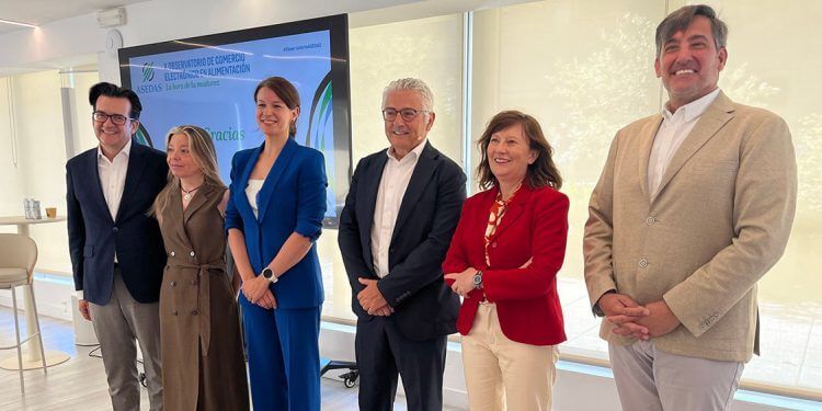 Un tercio de los consumidores ya combina tienda física y compra online en alimentación