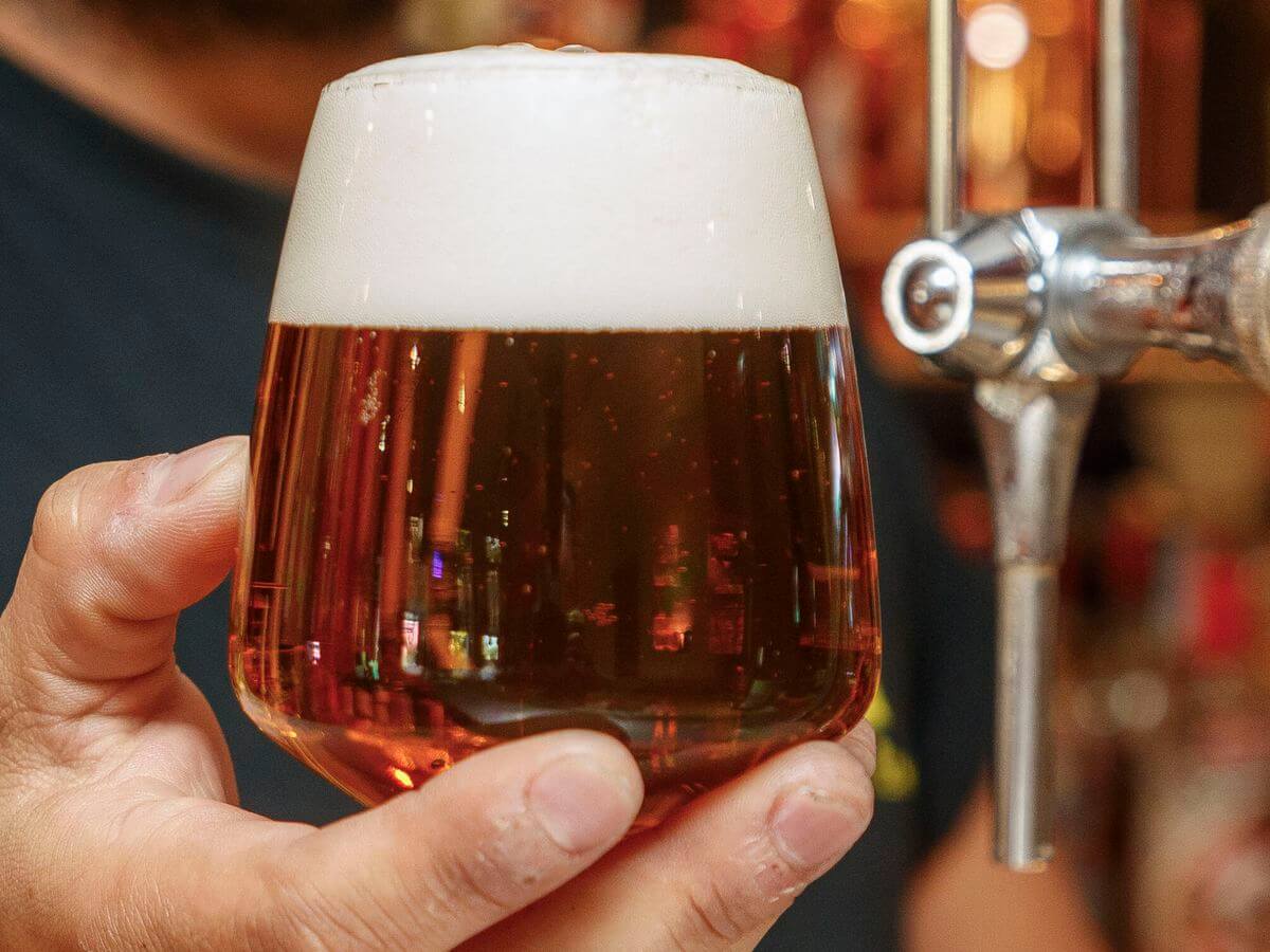 España es la gran excepción en una Europa sin sed de cerveza gracias al auge de la sin alcohol