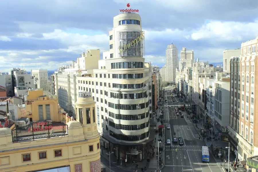 El sector hotelero en España mantiene una trayectoria de crecimiento muy sólida en la primera mitad del año